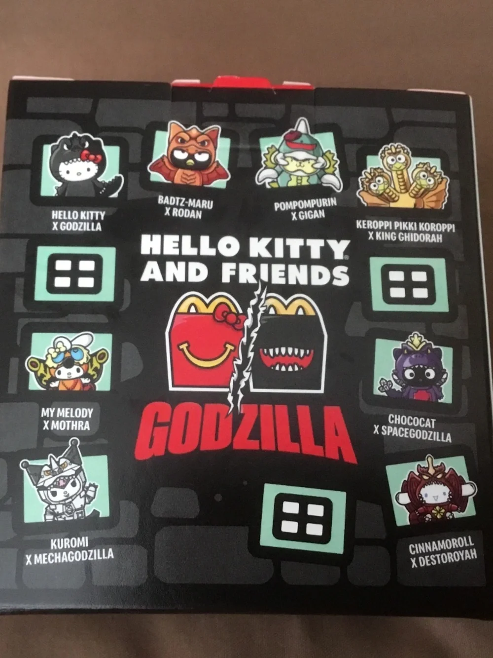 GIGAN (Pompompurin) Hello Kitty and Friends and Godzilla NICE!